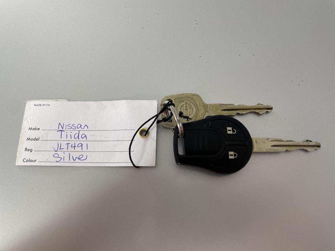 Photo '22' of Nissan Tiida Photo '22' of Nissan Tiida