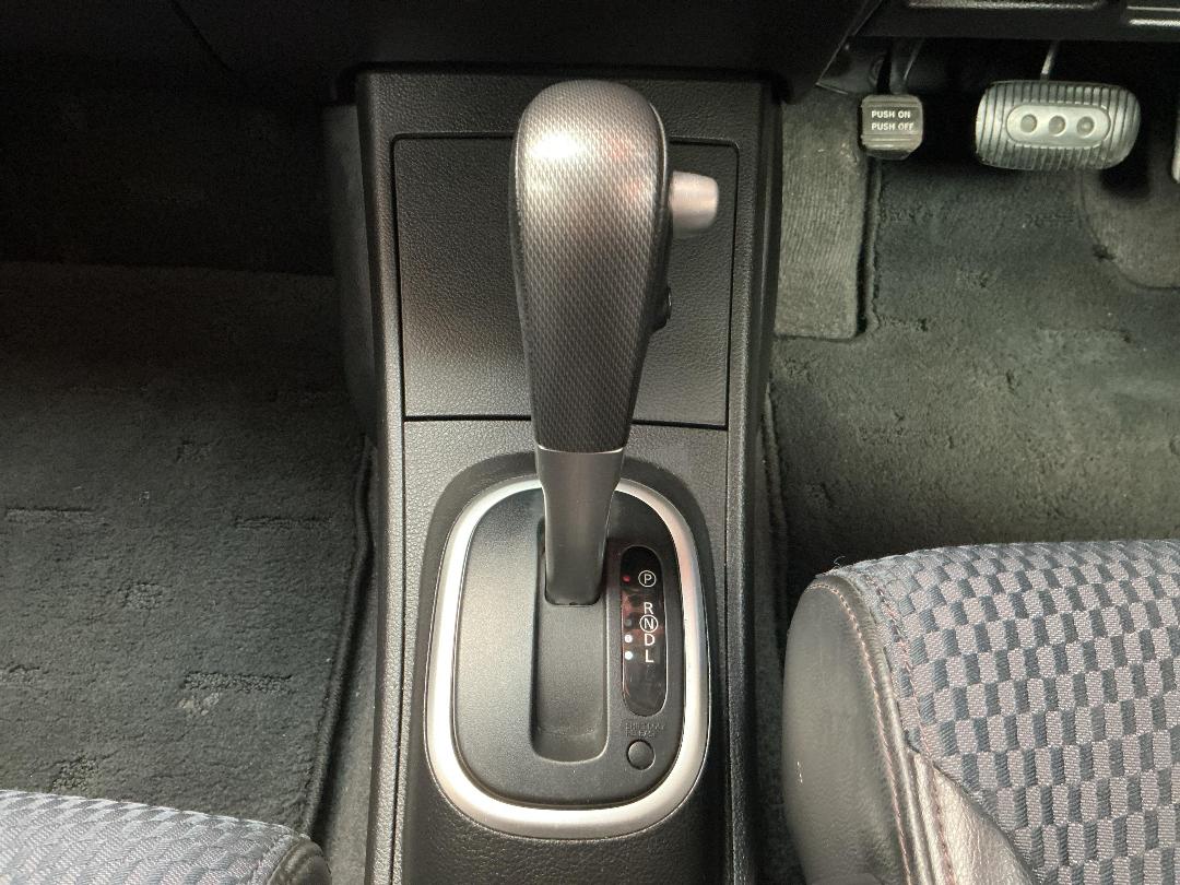 Photo '23' of Nissan Tiida