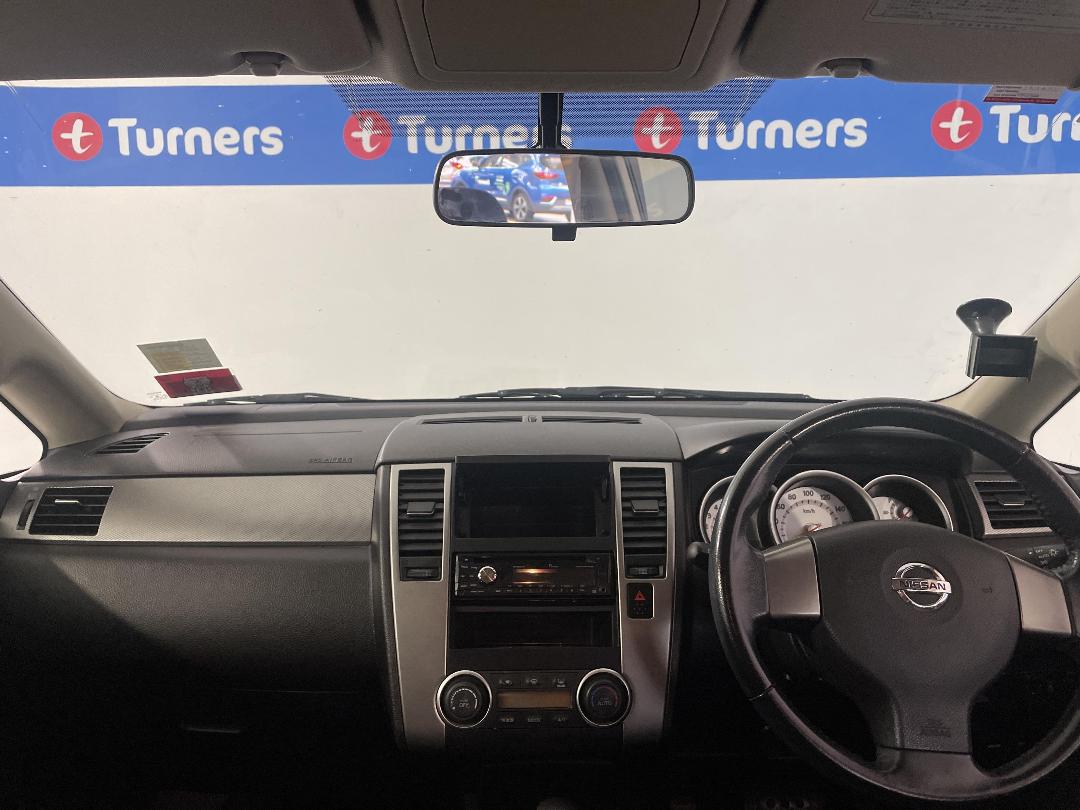 Photo '17' of Nissan Tiida