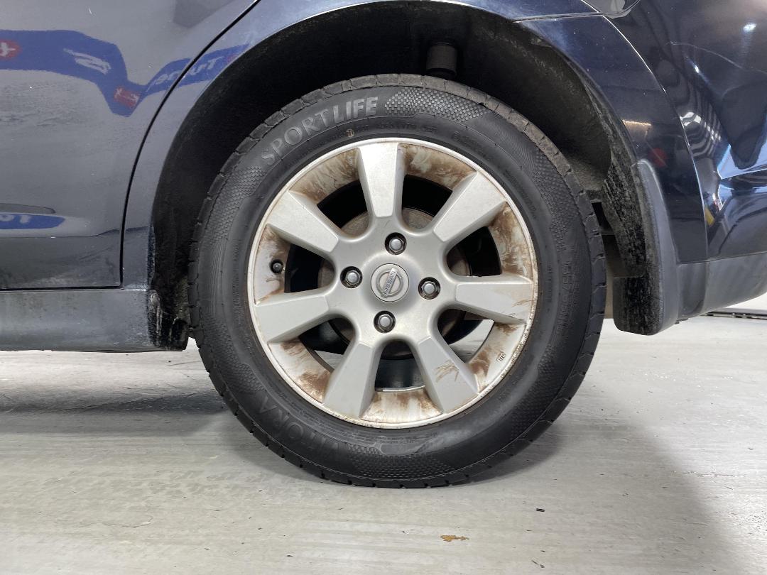 Photo '11' of Nissan Tiida Photo '11' of Nissan Tiida