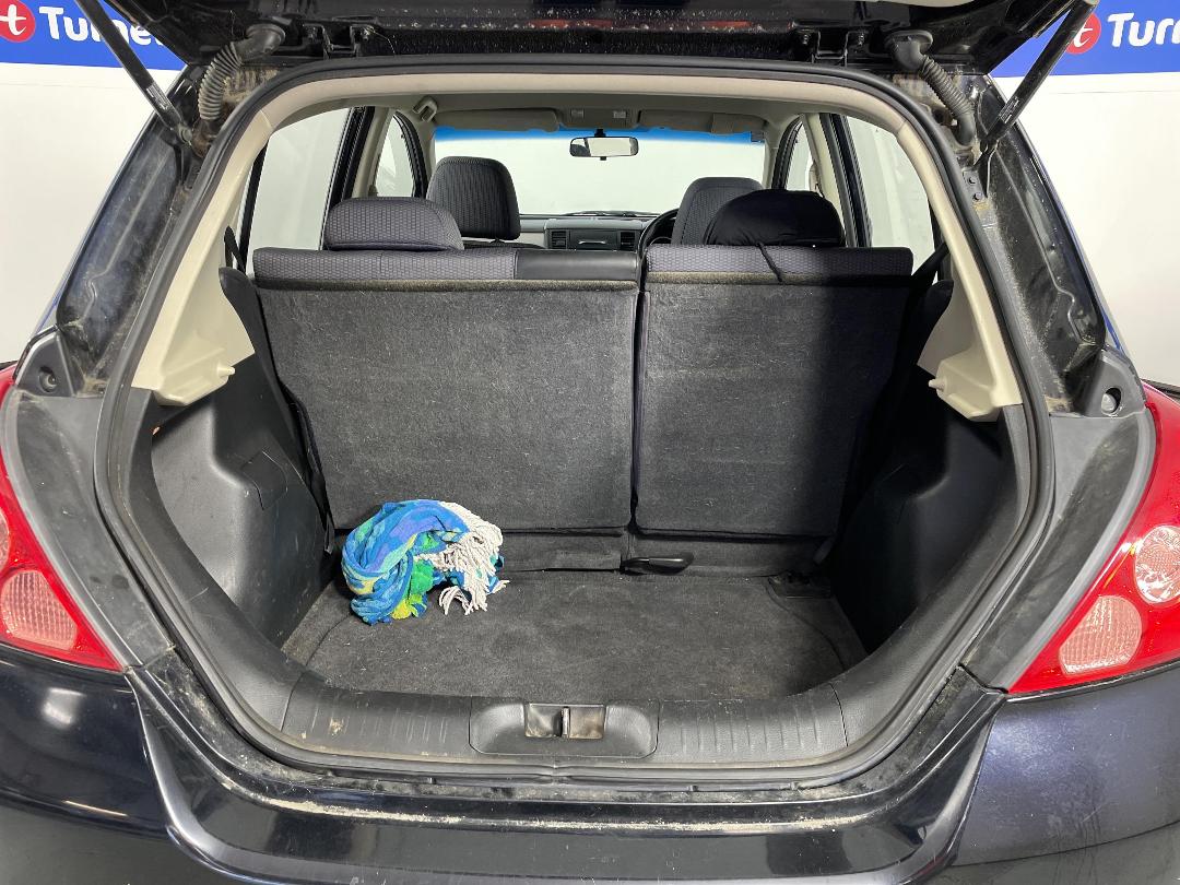 Photo '14' of Nissan Tiida Photo '14' of Nissan Tiida