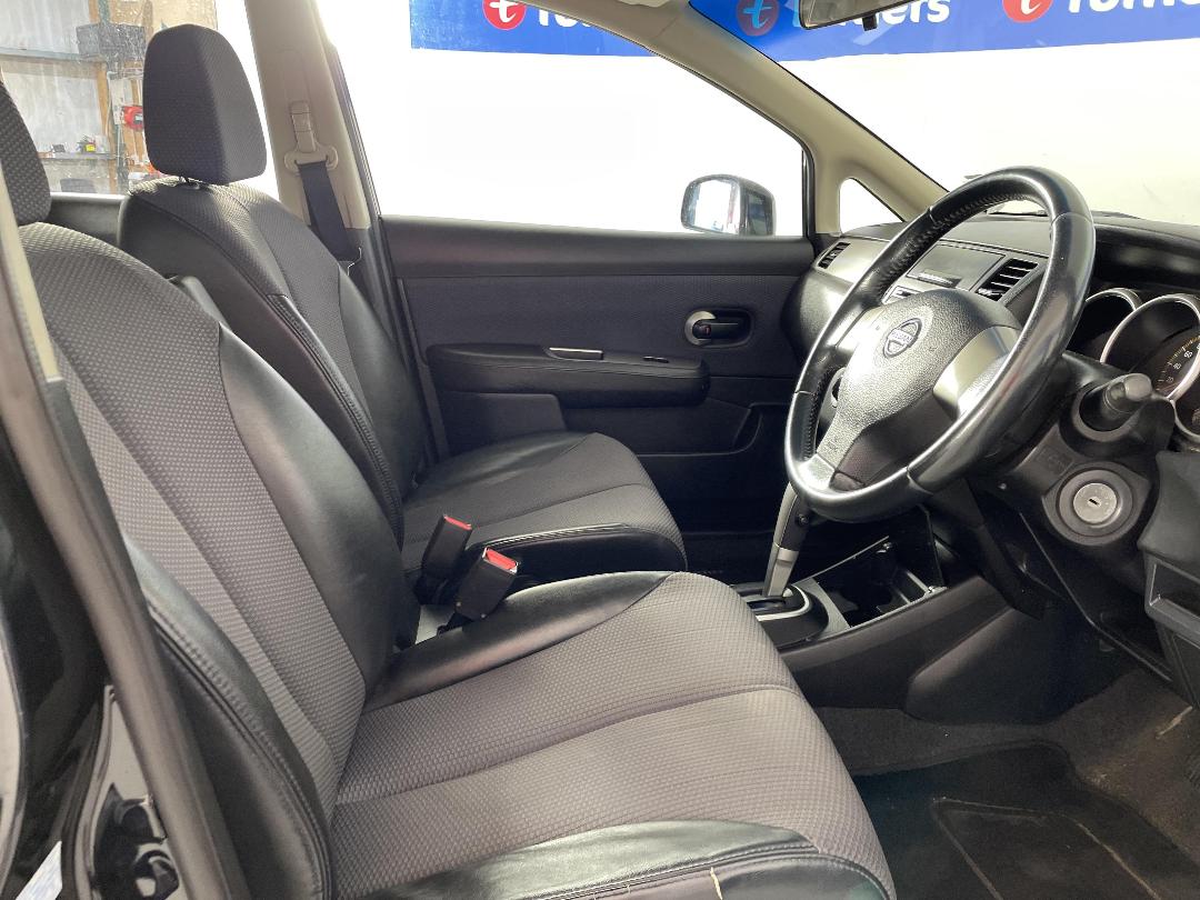 Photo '16' of Nissan Tiida Photo '16' of Nissan Tiida