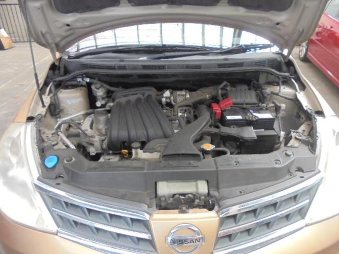 Photo '10' of Nissan Tiida