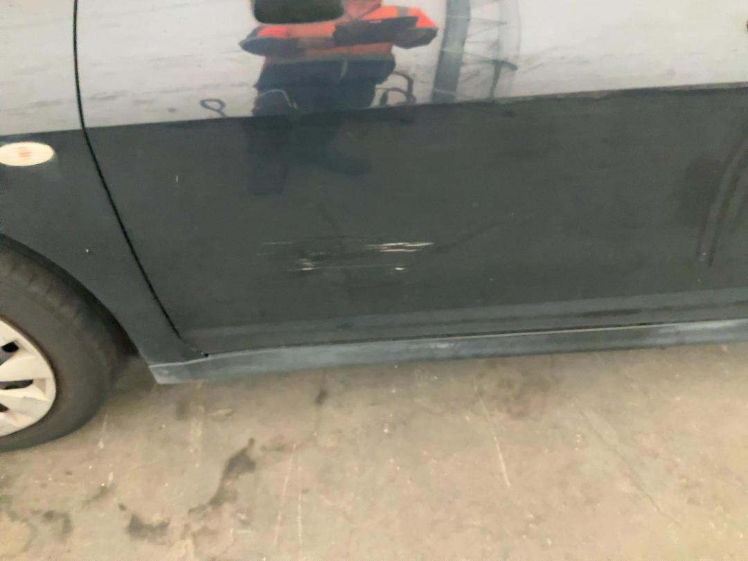 Photo '10' of Nissan Tiida