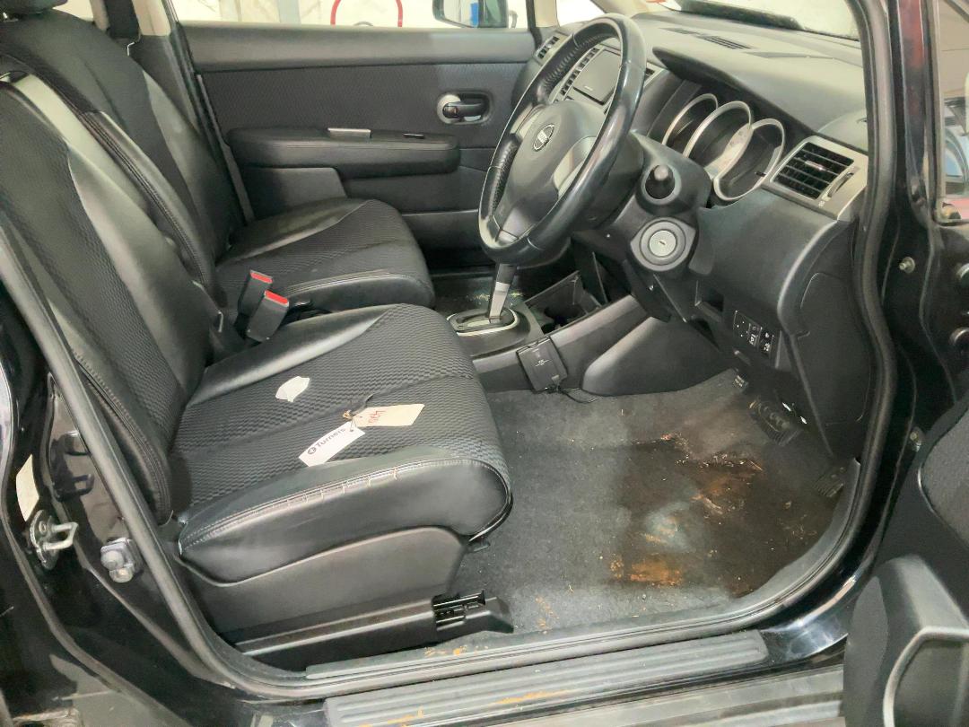 Photo '23' of Nissan Tiida