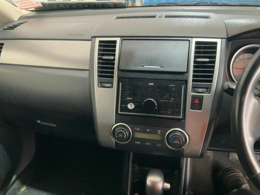 Photo '27' of Nissan Tiida