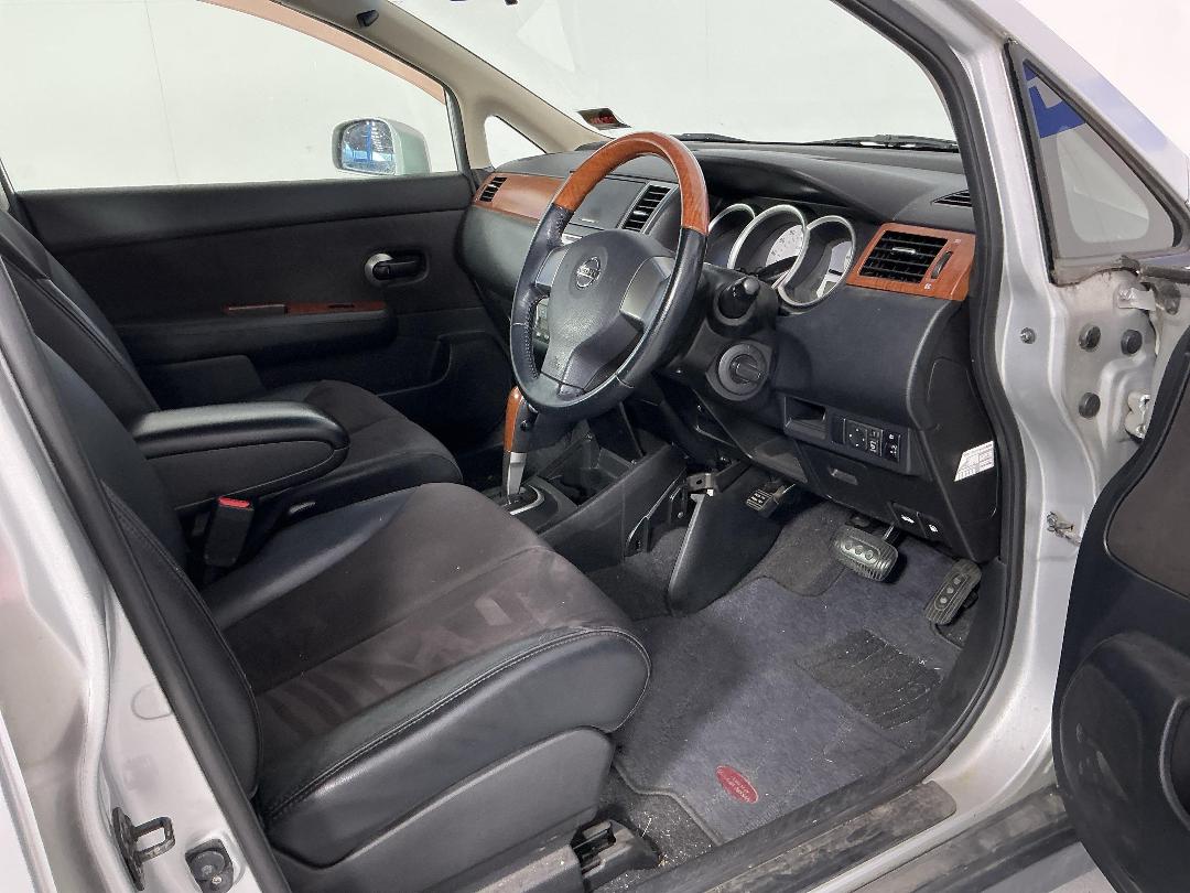 Photo '14' of Nissan Tiida Latio Photo '14' of Nissan Tiida Latio