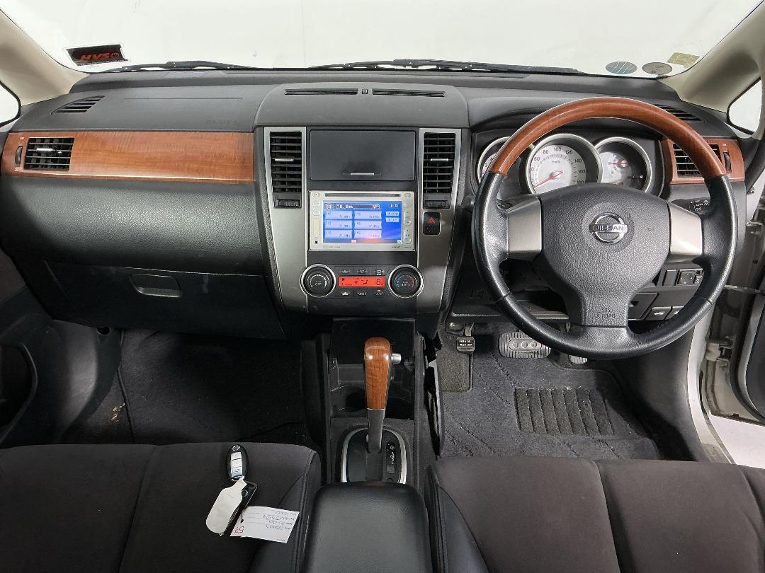 Photo '19' of Nissan Tiida Latio Photo '19' of Nissan Tiida Latio