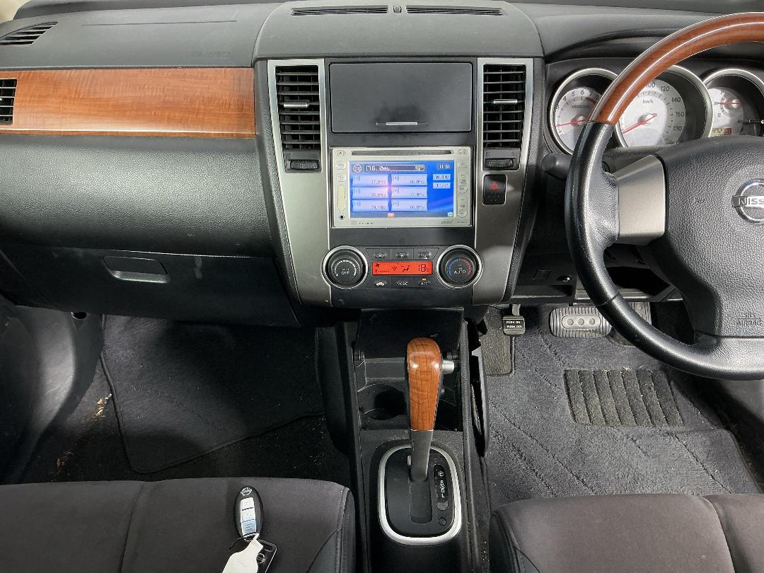 Photo '20' of Nissan Tiida Latio Photo '20' of Nissan Tiida Latio