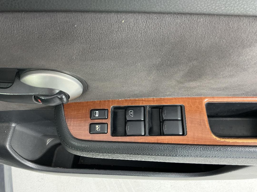 Photo '21' of Nissan Tiida Latio Photo '21' of Nissan Tiida Latio