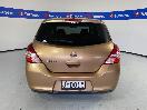 Thumbnail '6' of Nissan Tiida