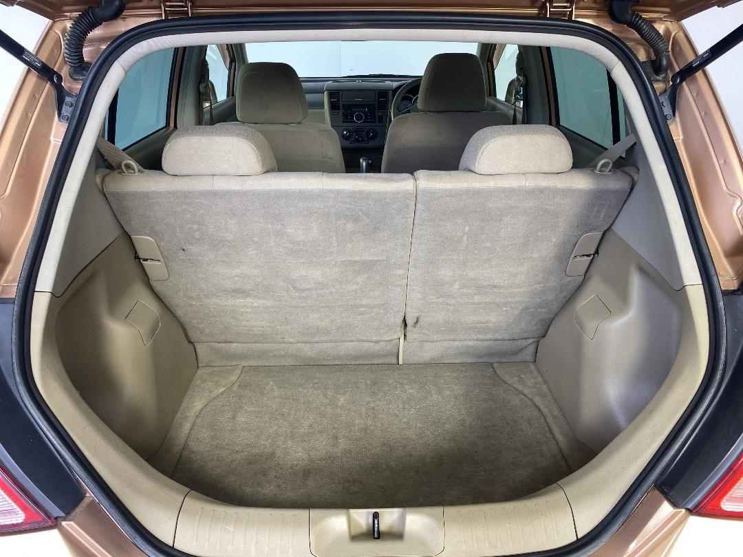 Photo '14' of Nissan Tiida