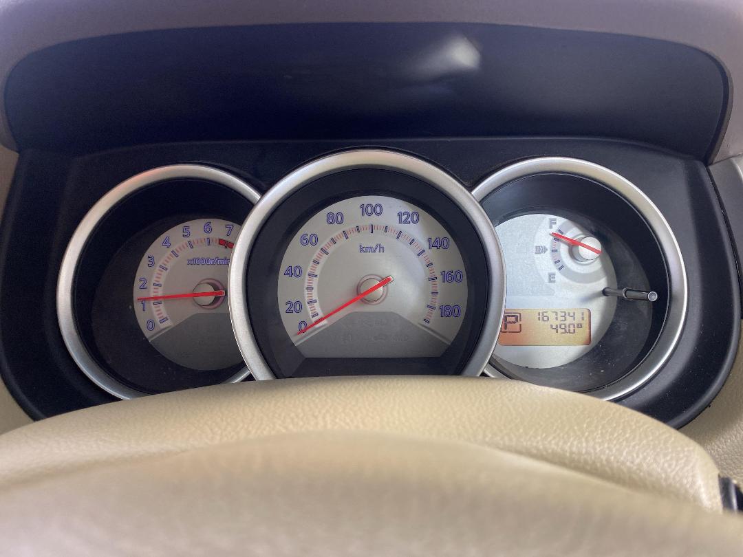 Photo '21' of Nissan Tiida