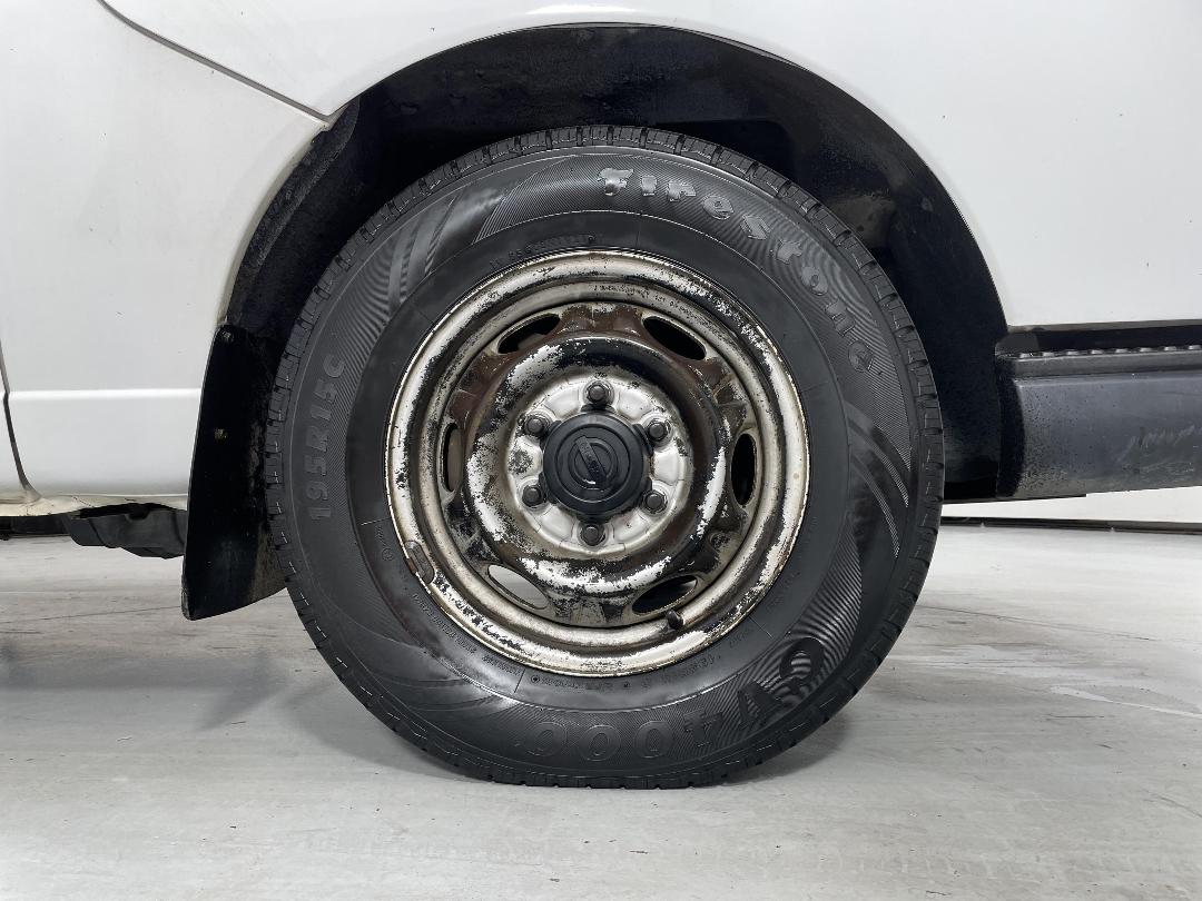 Photo '9' of Nissan Urvan