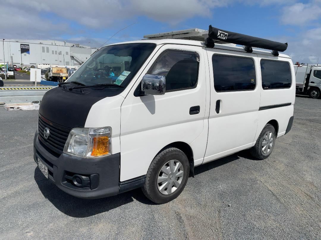 Photo '8' of Nissan Urvan 3.0 DIESEL AUTO Van Photo '8' of Nissan Urvan 3.0 DIESEL AUTO Van
