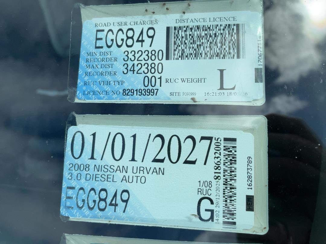 Photo '38' of Nissan Urvan 3.0 DIESEL AUTO Van Photo '38' of Nissan Urvan 3.0 DIESEL AUTO Van