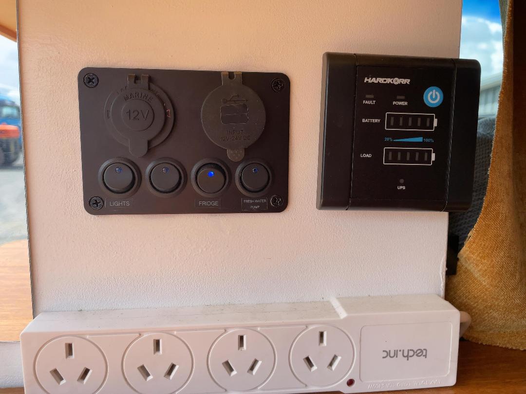 Photo '31' of Nissan Urvan 3.0 DIESEL AUTO Van Photo '31' of Nissan Urvan 3.0 DIESEL AUTO Van