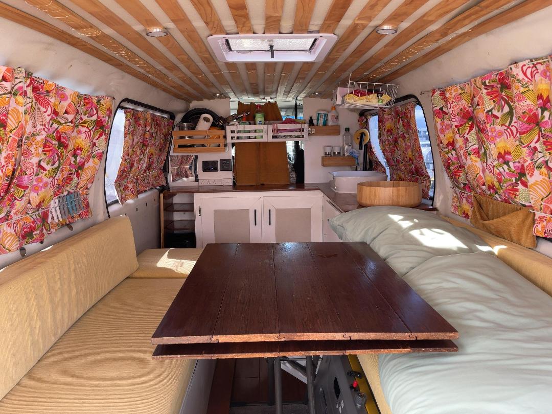 Photo '34' of Nissan Urvan 3.0 DIESEL AUTO Van Photo '34' of Nissan Urvan 3.0 DIESEL AUTO Van