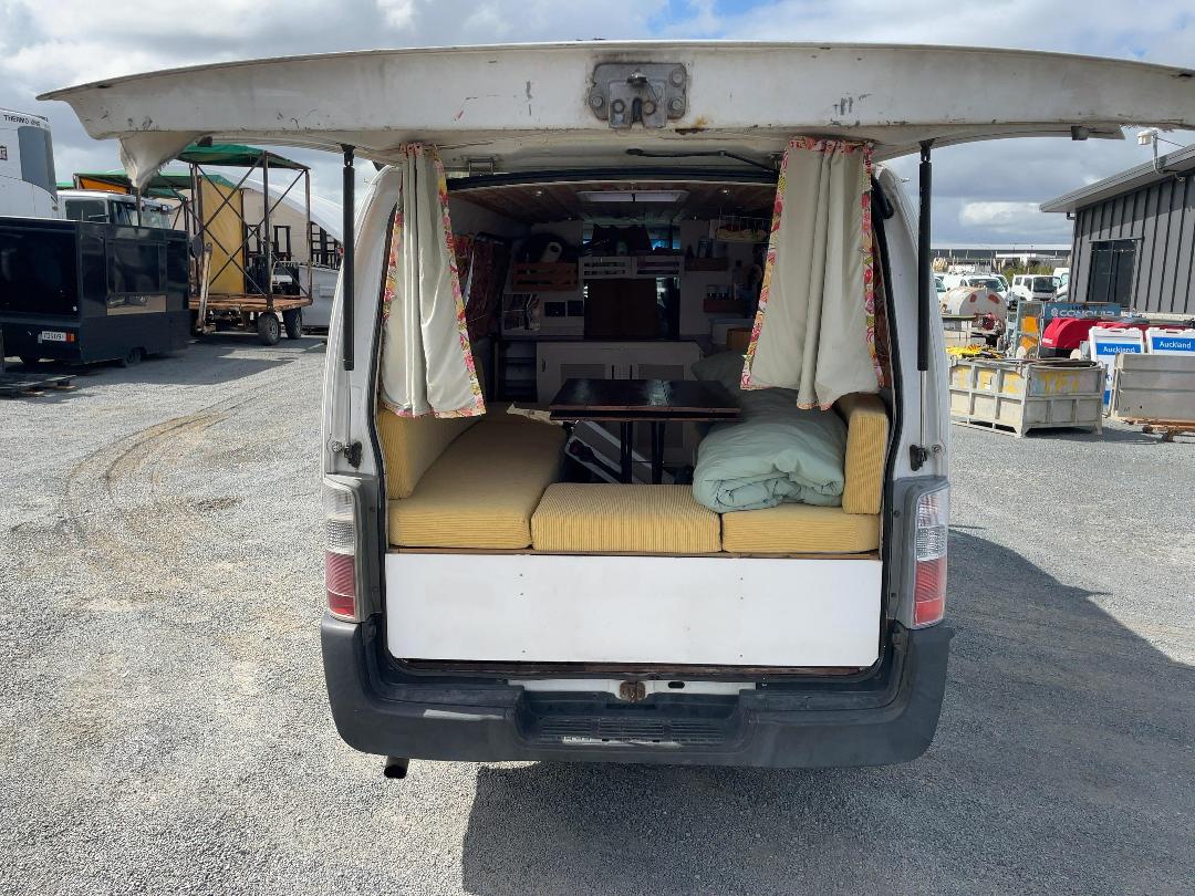 Photo '35' of Nissan Urvan 3.0 DIESEL AUTO Van Photo '35' of Nissan Urvan 3.0 DIESEL AUTO Van