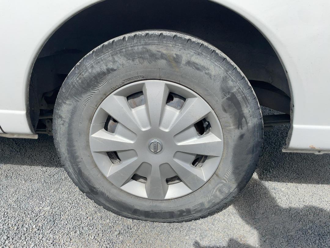 Photo '43' of Nissan Urvan 3.0 DIESEL AUTO Van Photo '43' of Nissan Urvan 3.0 DIESEL AUTO Van