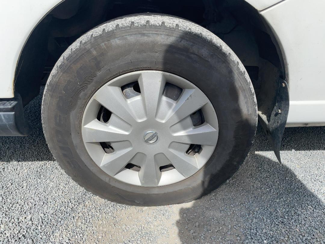 Photo '44' of Nissan Urvan 3.0 DIESEL AUTO Van Photo '44' of Nissan Urvan 3.0 DIESEL AUTO Van