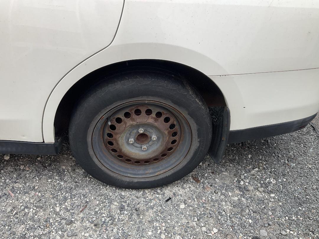 Photo '10' of Nissan Wingroad Photo '10' of Nissan Wingroad