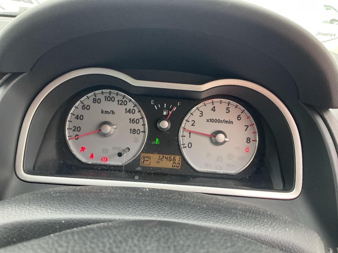 Photo '18' of Nissan Wingroad Photo '18' of Nissan Wingroad