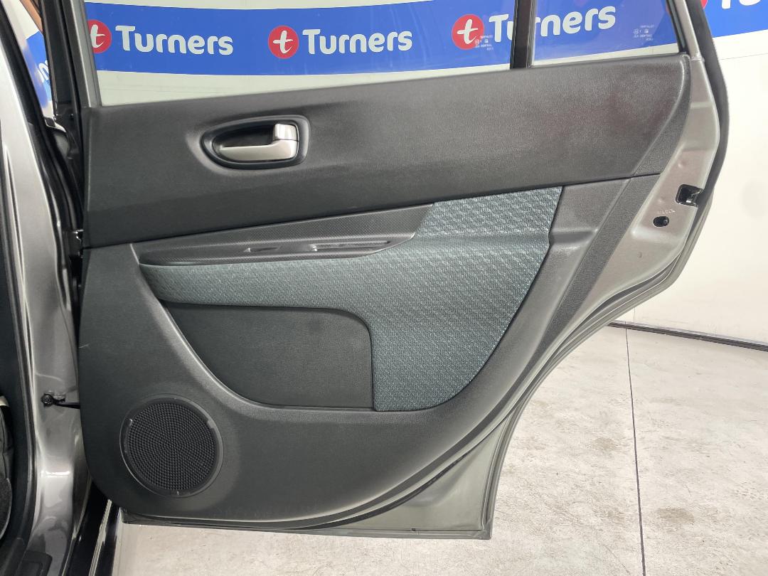 Photo '19' of Nissan Wingroad