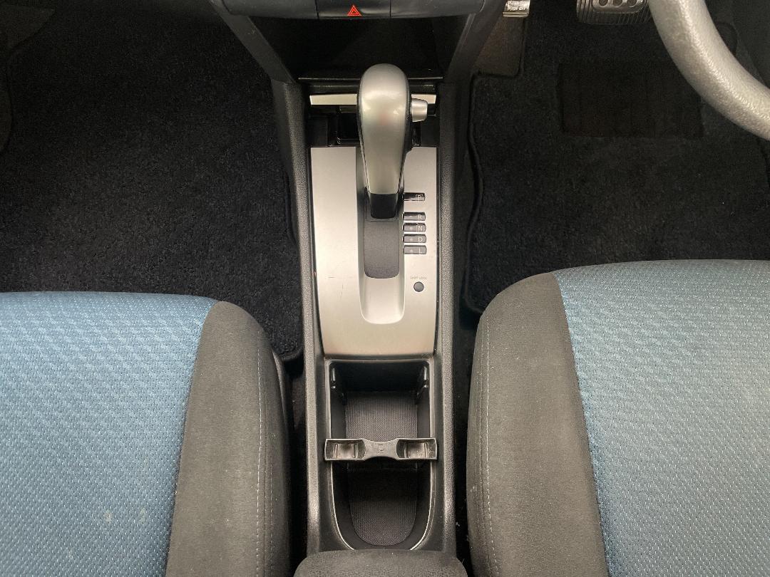 Photo '18' of Nissan Wingroad