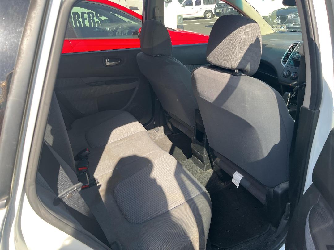 Photo '14' of Nissan Wingroad