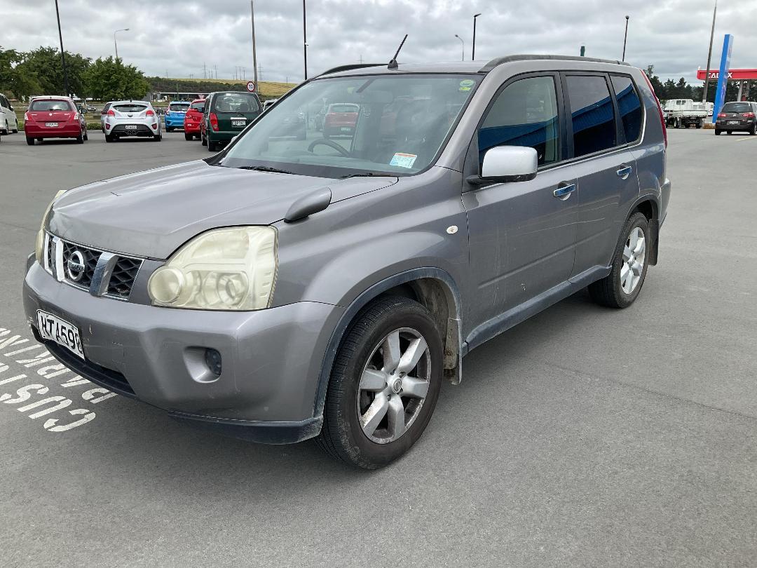 Photo '2' of Nissan X-Trail