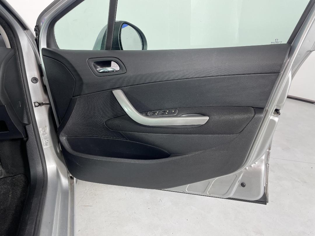 Photo '15' of Peugeot 308