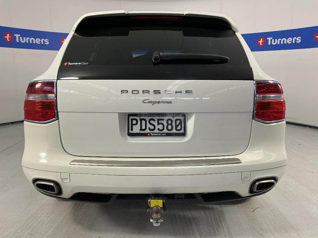 Photo '6' of Porsche Cayenne Photo '6' of Porsche Cayenne