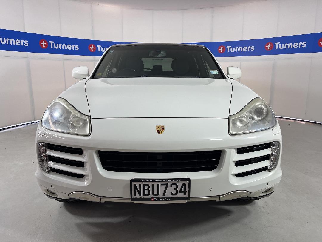 Photo '2' of Porsche Cayenne Photo '2' of Porsche Cayenne