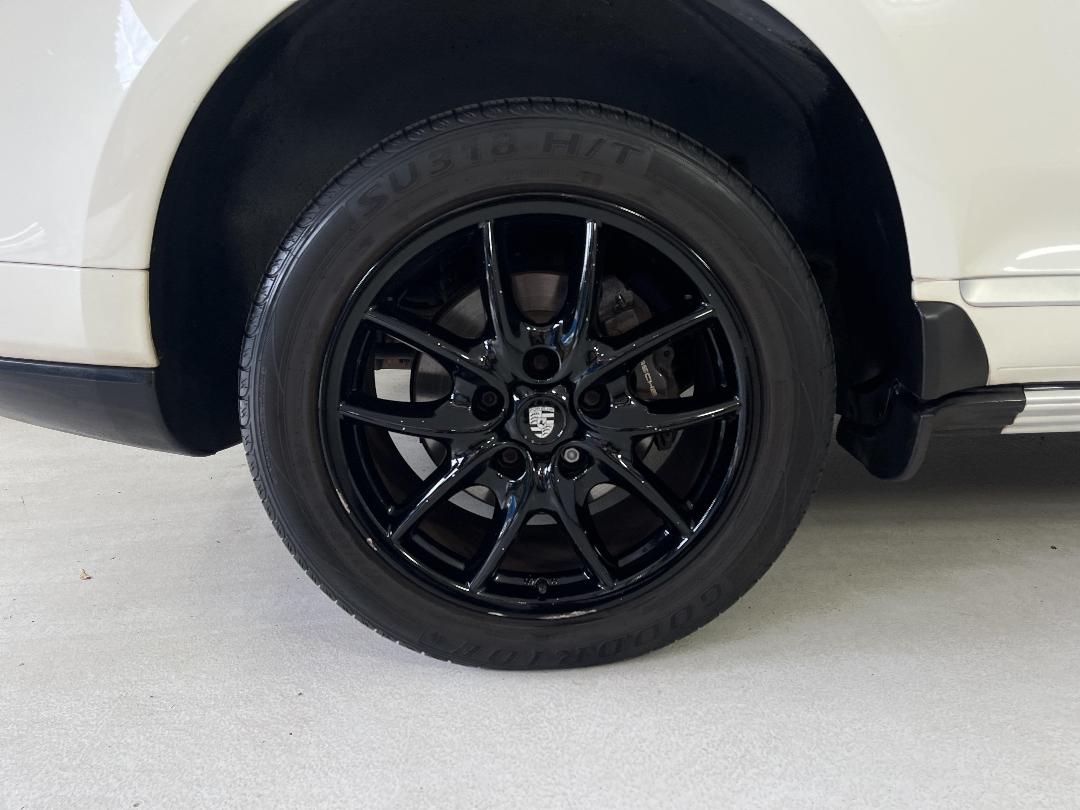 Photo '12' of Porsche Cayenne Photo '12' of Porsche Cayenne