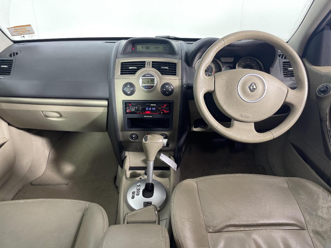 Photo '16' of Renault Megane Photo '16' of Renault Megane