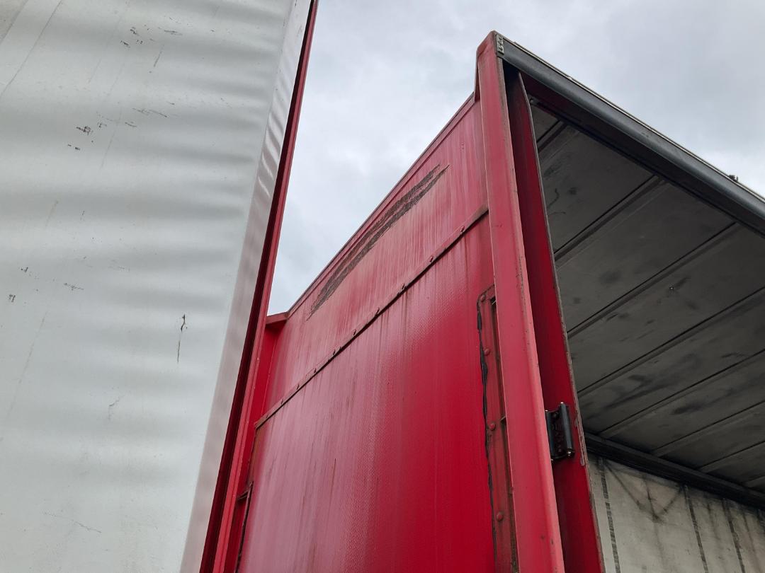 Photo '43' of ROADMASTER SG -3A- Curtainsider B-Train