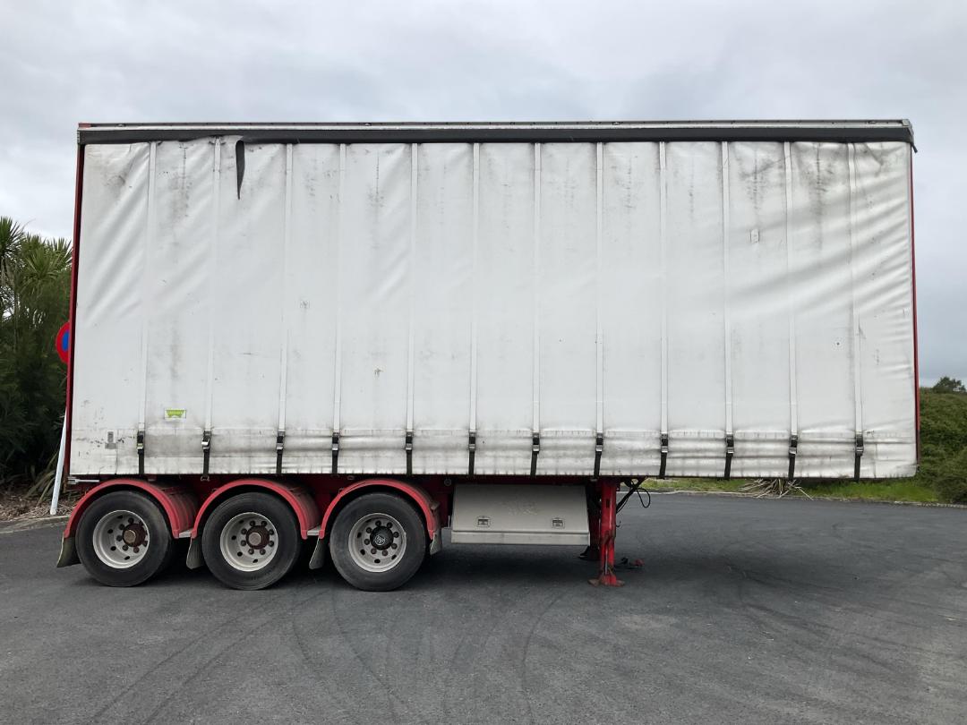 Photo '5' of ROADMASTER SG -3A- Curtainsider B-Train