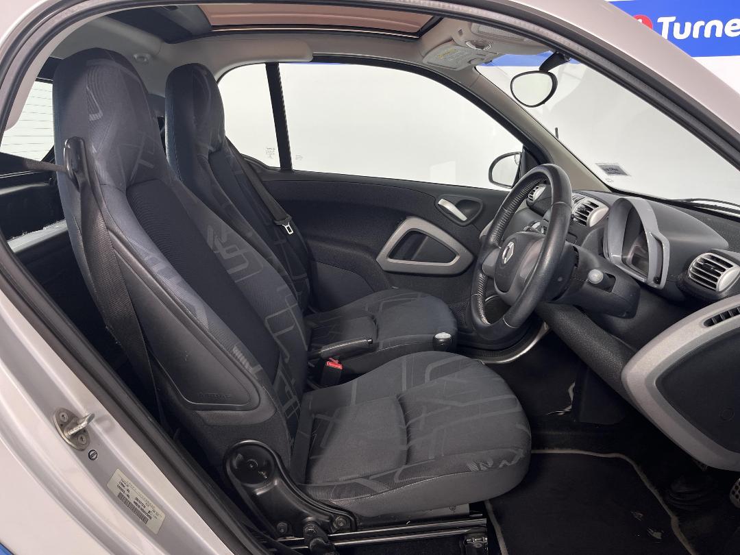 Photo '16' of Smart Fortwo Photo '16' of Smart Fortwo