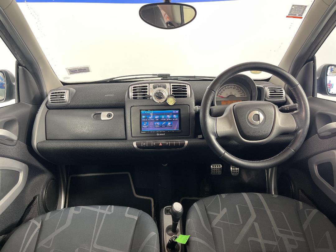 Photo '17' of Smart Fortwo Photo '17' of Smart Fortwo