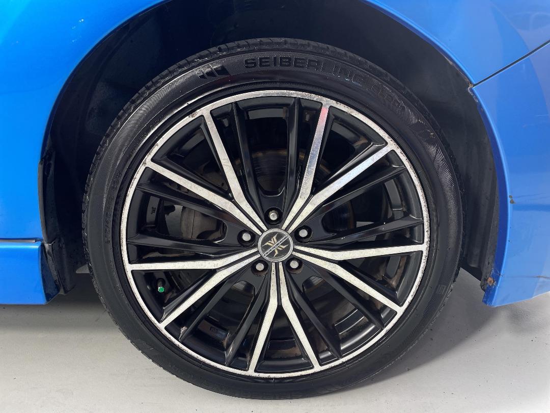 Photo '7' of Subaru Exiga Photo '7' of Subaru Exiga