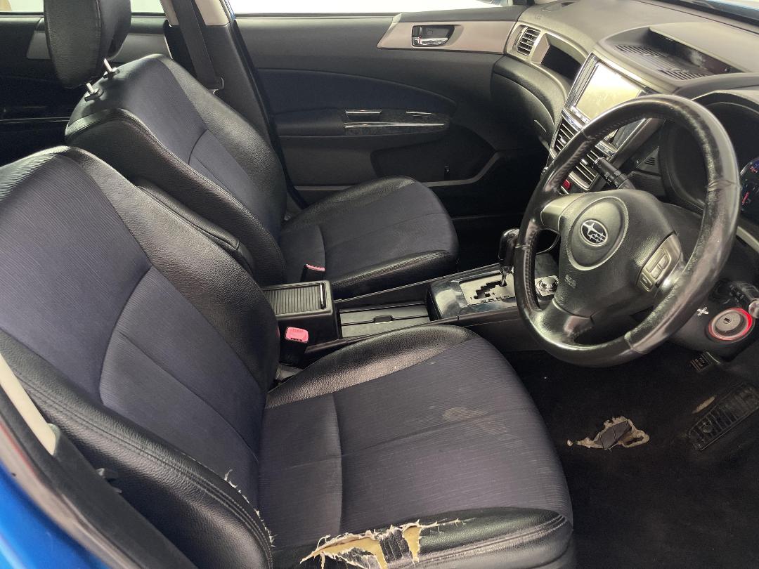 Photo '14' of Subaru Exiga Photo '14' of Subaru Exiga