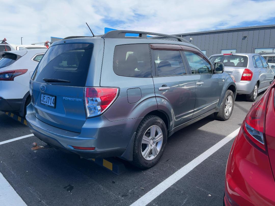 Photo '4' of Subaru Forester XS