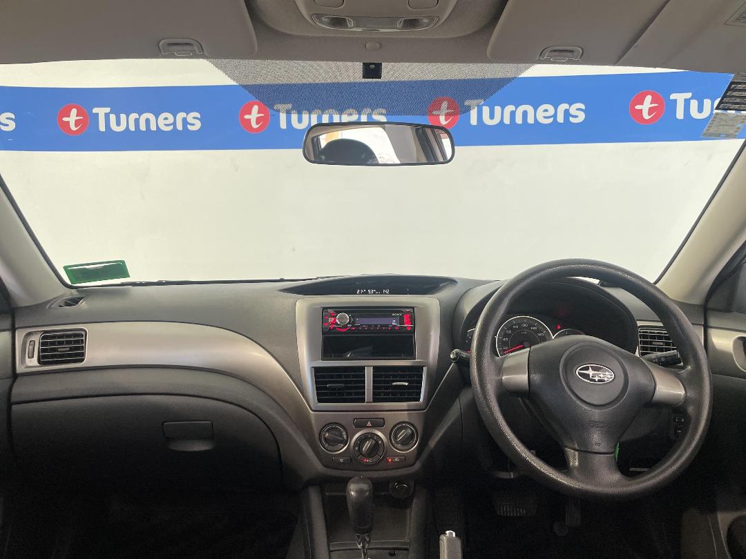 Photo '17' of Subaru Impreza Photo '17' of Subaru Impreza