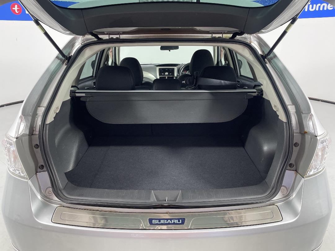 Photo '14' of Subaru Impreza Photo '14' of Subaru Impreza