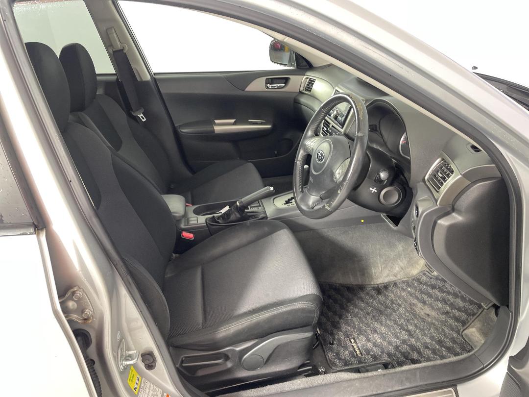 Photo '16' of Subaru Impreza Photo '16' of Subaru Impreza