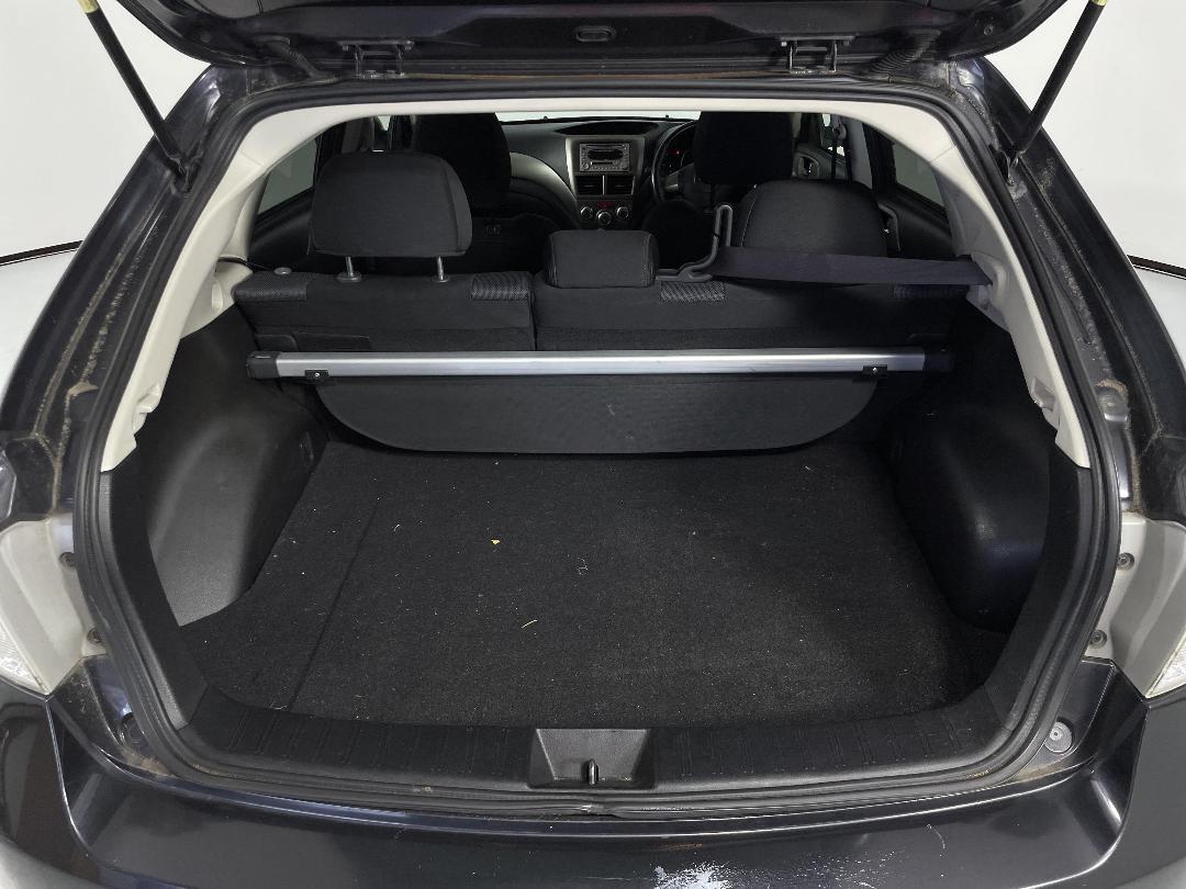 Photo '14' of Subaru Impreza Photo '14' of Subaru Impreza