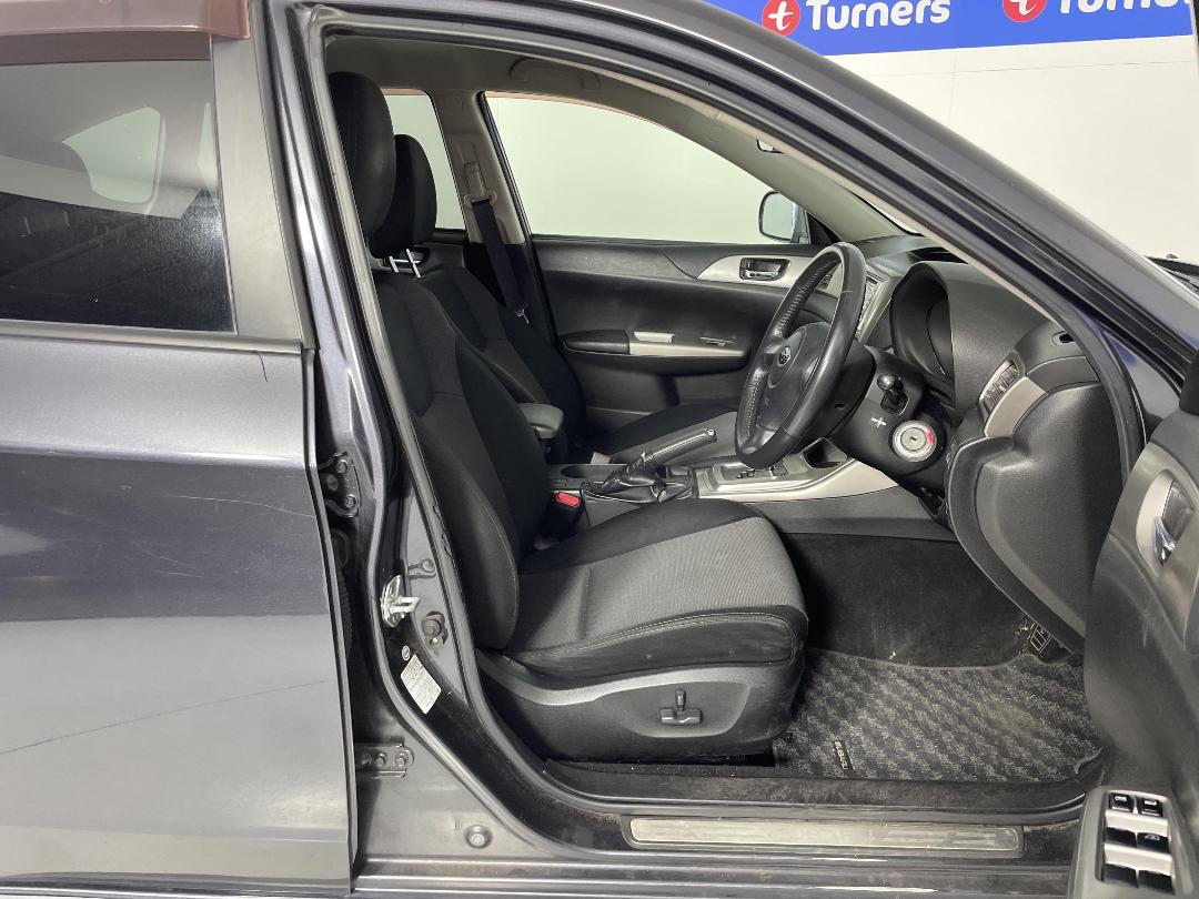 Photo '16' of Subaru Impreza Photo '16' of Subaru Impreza