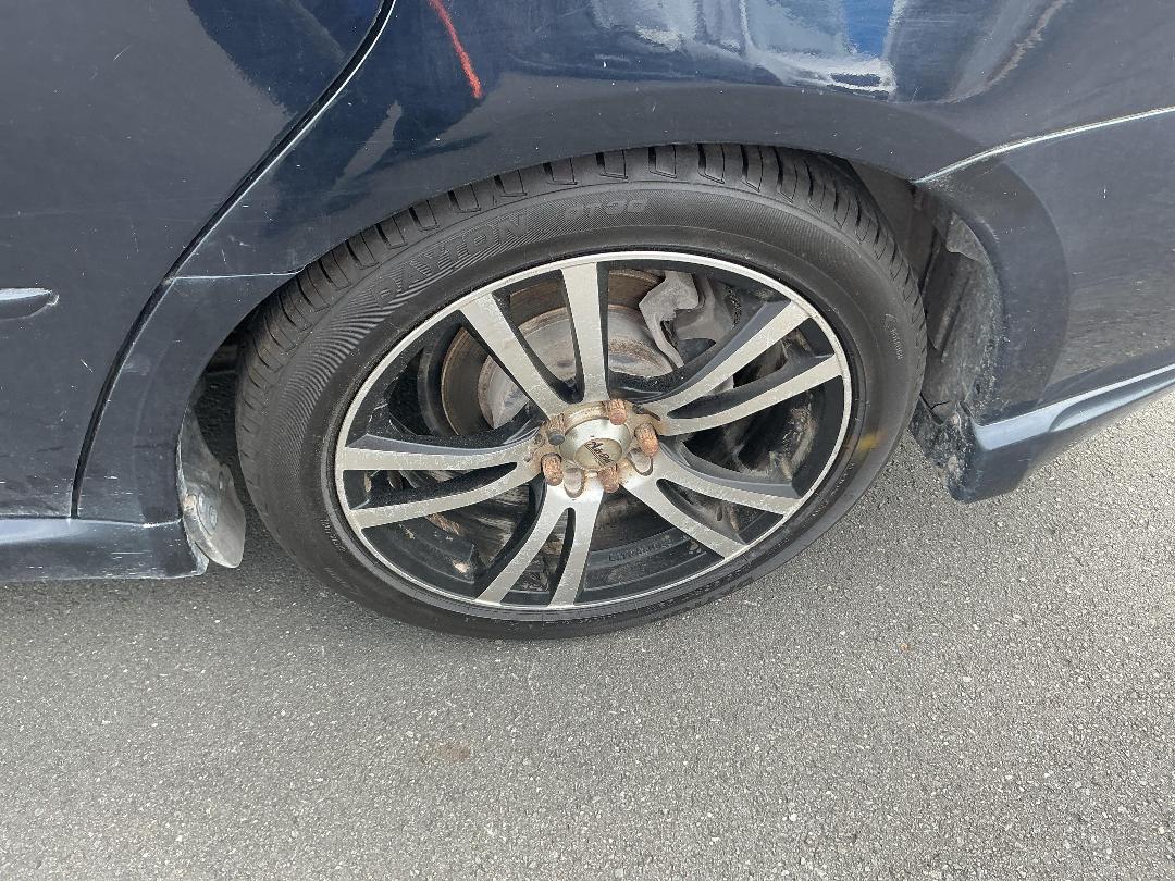 Photo '26' of Subaru Legacy