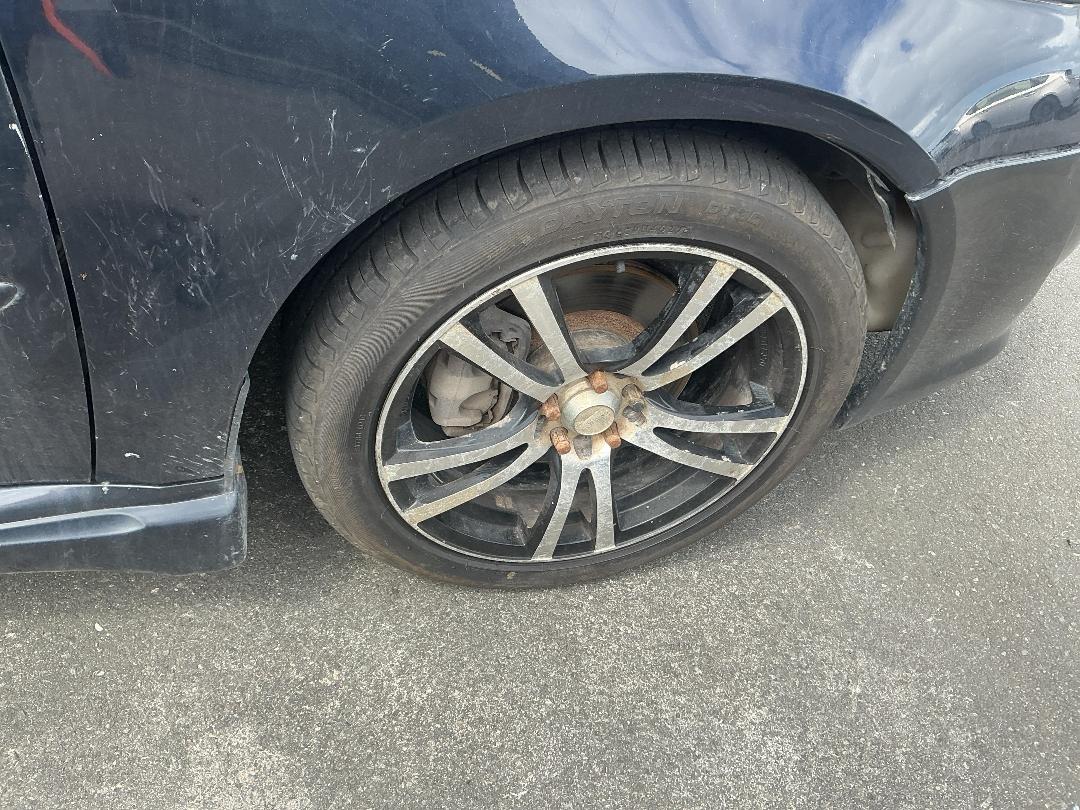 Photo '28' of Subaru Legacy